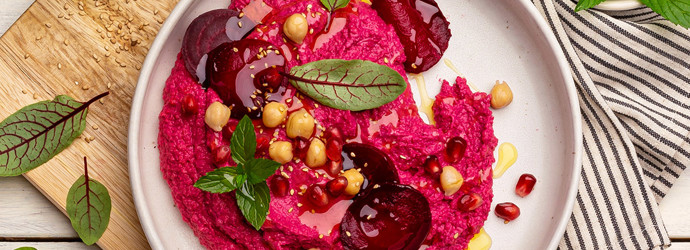 Hummus Dip mit roter Beete
